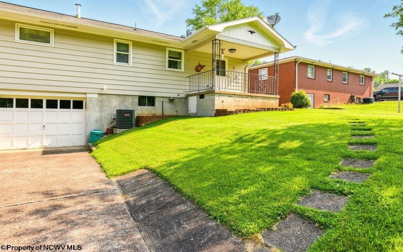 1416 Anmoore Road, Bridgeport, West Virginia 26330, 3 Bedrooms Bedrooms, 5 Rooms Rooms,1 BathroomBathrooms,Single Family Detached,For Sale,Anmoore,10160029