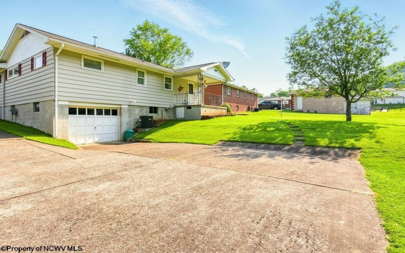1416 Anmoore Road, Bridgeport, West Virginia 26330, 3 Bedrooms Bedrooms, 5 Rooms Rooms,1 BathroomBathrooms,Single Family Detached,For Sale,Anmoore,10160029