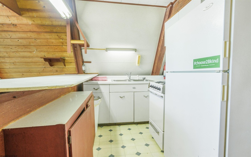 431 Valley Falls Road, Fairmont, West Virginia 26554, 2 Bedrooms Bedrooms, 5 Rooms Rooms,1 BathroomBathrooms,Single Family Detached,For Sale,Valley Falls,10160031