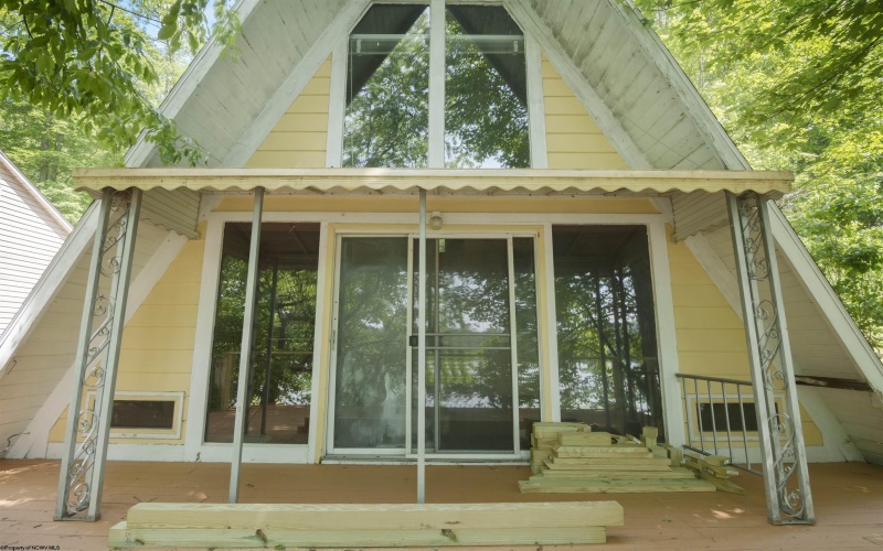 431 Valley Falls Road, Fairmont, West Virginia 26554, 2 Bedrooms Bedrooms, 5 Rooms Rooms,1 BathroomBathrooms,Single Family Detached,For Sale,Valley Falls,10160031