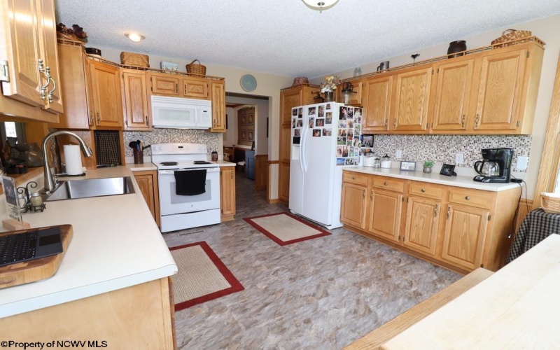 16 Greentree Lane, Elkins, West Virginia 26241, 5 Bedrooms Bedrooms, 8 Rooms Rooms,3 BathroomsBathrooms,Single Family Detached,For Sale,Greentree,10160030