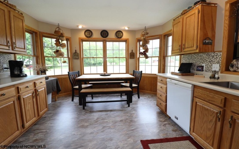 16 Greentree Lane, Elkins, West Virginia 26241, 5 Bedrooms Bedrooms, 8 Rooms Rooms,3 BathroomsBathrooms,Single Family Detached,For Sale,Greentree,10160030