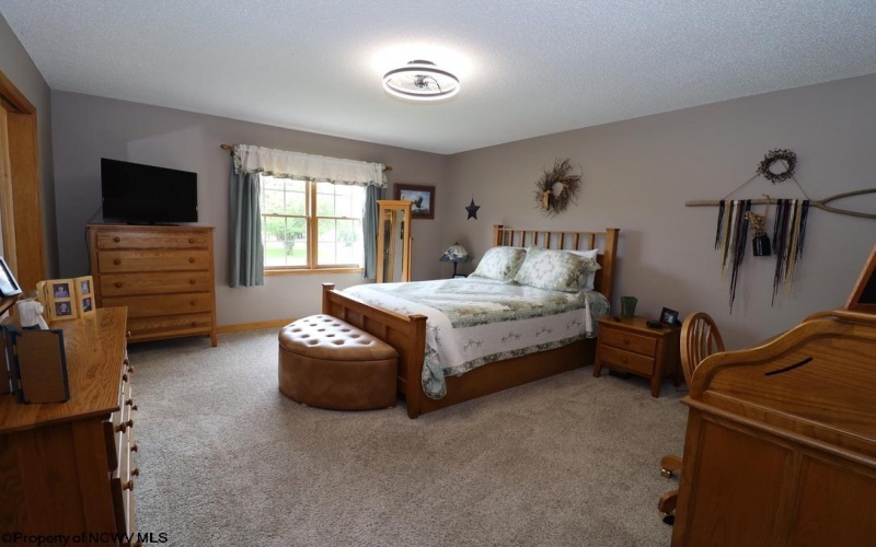 16 Greentree Lane, Elkins, West Virginia 26241, 5 Bedrooms Bedrooms, 8 Rooms Rooms,3 BathroomsBathrooms,Single Family Detached,For Sale,Greentree,10160030