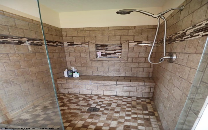 16 Greentree Lane, Elkins, West Virginia 26241, 5 Bedrooms Bedrooms, 8 Rooms Rooms,3 BathroomsBathrooms,Single Family Detached,For Sale,Greentree,10160030