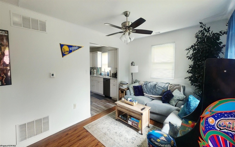 179 Circle Drive, Fairmont, West Virginia 26554, 2 Bedrooms Bedrooms, 6 Rooms Rooms,2 BathroomsBathrooms,Single Family Detached,For Sale,Circle,10160053