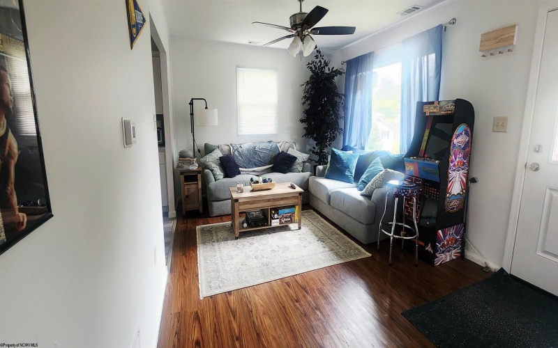 179 Circle Drive, Fairmont, West Virginia 26554, 2 Bedrooms Bedrooms, 6 Rooms Rooms,2 BathroomsBathrooms,Single Family Detached,For Sale,Circle,10160053