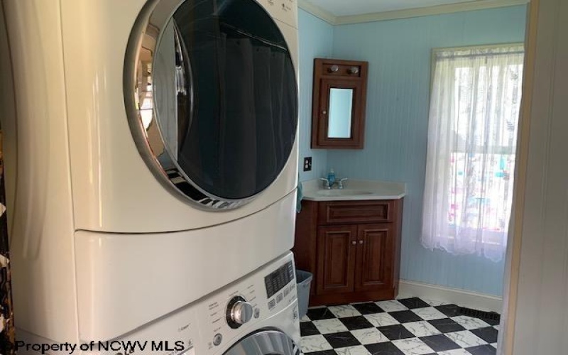 152 Bridge Street, Belington, West Virginia 26250, 3 Bedrooms Bedrooms, 7 Rooms Rooms,2 BathroomsBathrooms,Single Family Detached,For Sale,Bridge,10160050