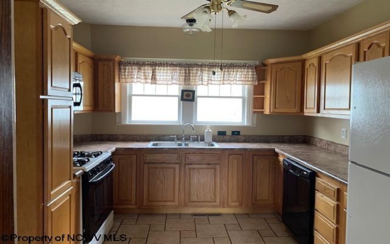 152 Bridge Street, Belington, West Virginia 26250, 3 Bedrooms Bedrooms, 7 Rooms Rooms,2 BathroomsBathrooms,Single Family Detached,For Sale,Bridge,10160050