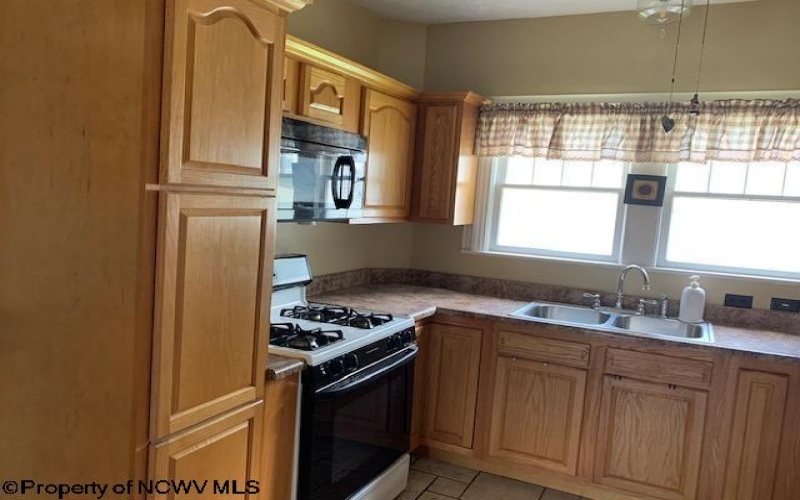152 Bridge Street, Belington, West Virginia 26250, 3 Bedrooms Bedrooms, 7 Rooms Rooms,2 BathroomsBathrooms,Single Family Detached,For Sale,Bridge,10160050