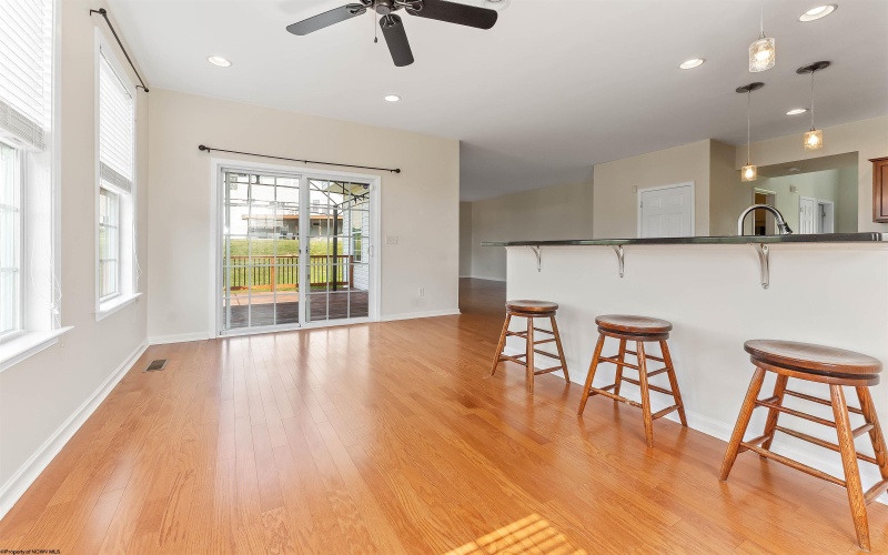 453 Blackberry Ridge Drive, Morgantown, West Virginia 26508, 4 Bedrooms Bedrooms, 10 Rooms Rooms,3 BathroomsBathrooms,Single Family Detached,For Sale,Blackberry Ridge,10160049