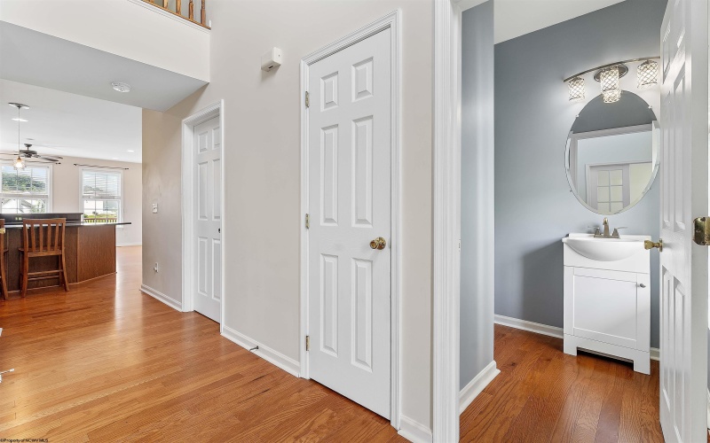 453 Blackberry Ridge Drive, Morgantown, West Virginia 26508, 4 Bedrooms Bedrooms, 10 Rooms Rooms,3 BathroomsBathrooms,Single Family Detached,For Sale,Blackberry Ridge,10160049