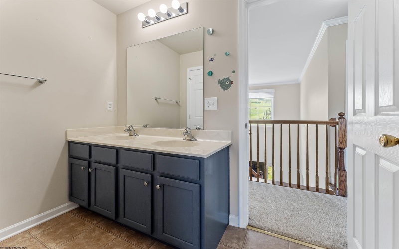 453 Blackberry Ridge Drive, Morgantown, West Virginia 26508, 4 Bedrooms Bedrooms, 10 Rooms Rooms,3 BathroomsBathrooms,Single Family Detached,For Sale,Blackberry Ridge,10160049
