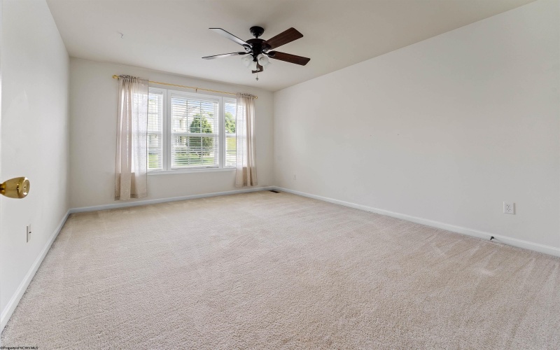 453 Blackberry Ridge Drive, Morgantown, West Virginia 26508, 4 Bedrooms Bedrooms, 10 Rooms Rooms,3 BathroomsBathrooms,Single Family Detached,For Sale,Blackberry Ridge,10160049