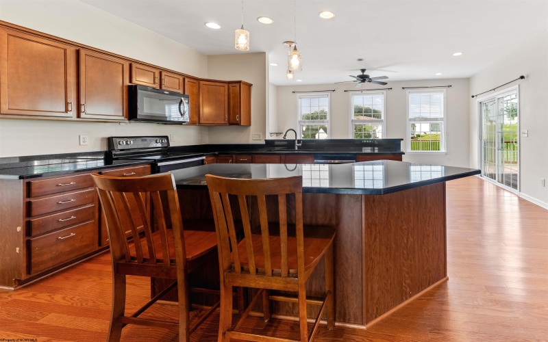 453 Blackberry Ridge Drive, Morgantown, West Virginia 26508, 4 Bedrooms Bedrooms, 10 Rooms Rooms,3 BathroomsBathrooms,Single Family Detached,For Sale,Blackberry Ridge,10160049
