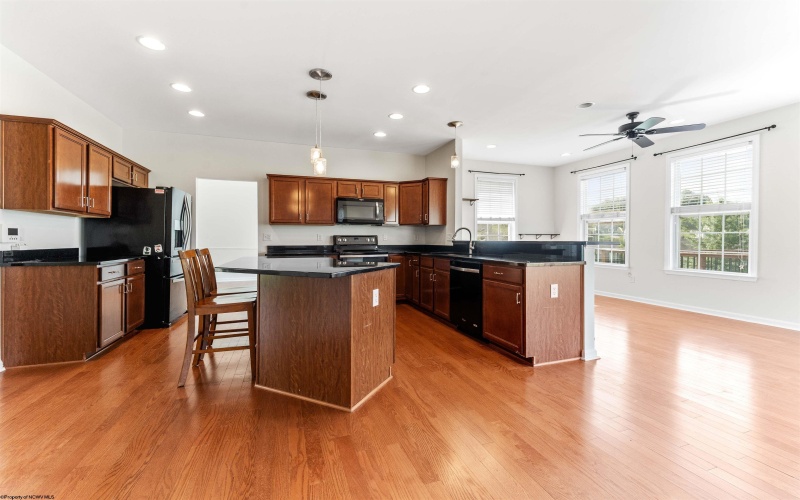 453 Blackberry Ridge Drive, Morgantown, West Virginia 26508, 4 Bedrooms Bedrooms, 10 Rooms Rooms,3 BathroomsBathrooms,Single Family Detached,For Sale,Blackberry Ridge,10160049