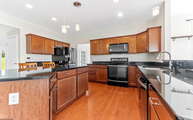 453 Blackberry Ridge Drive, Morgantown, West Virginia 26508, 4 Bedrooms Bedrooms, 10 Rooms Rooms,3 BathroomsBathrooms,Single Family Detached,For Sale,Blackberry Ridge,10160049