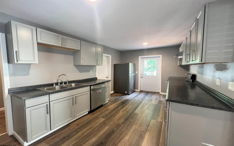 1381 Randall Street, Morgantown, West Virginia 26505, 2 Bedrooms Bedrooms, 4 Rooms Rooms,2 BathroomsBathrooms,Single Family Detached,For Sale,Randall,10160038