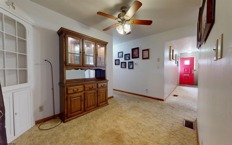 515 Ohio Avenue, Fairmont, West Virginia 26554, 2 Bedrooms Bedrooms, 5 Rooms Rooms,1 BathroomBathrooms,Single Family Detached,For Sale,Ohio,10160037