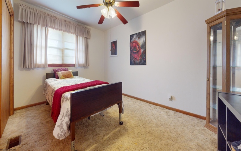 515 Ohio Avenue, Fairmont, West Virginia 26554, 2 Bedrooms Bedrooms, 5 Rooms Rooms,1 BathroomBathrooms,Single Family Detached,For Sale,Ohio,10160037