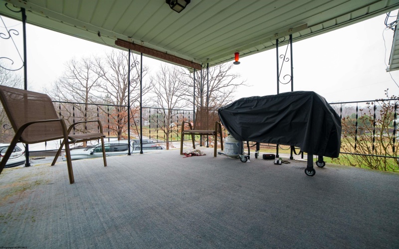 16 Gladesville Road, Morgantown, West Virginia 26508, 3 Bedrooms Bedrooms, 7 Rooms Rooms,2 BathroomsBathrooms,Single Family Detached,For Sale,Gladesville,10158679
