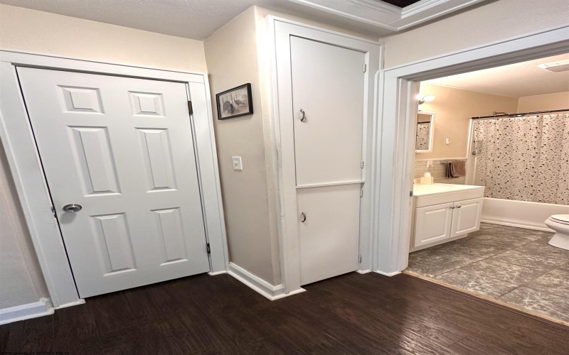 683 Locust Avenue, Weston, West Virginia 26452, 2 Bedrooms Bedrooms, 4 Rooms Rooms,1 BathroomBathrooms,Single Family Detached,For Sale,Locust,10160044