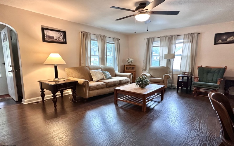 683 Locust Avenue, Weston, West Virginia 26452, 2 Bedrooms Bedrooms, 4 Rooms Rooms,1 BathroomBathrooms,Single Family Detached,For Sale,Locust,10160044