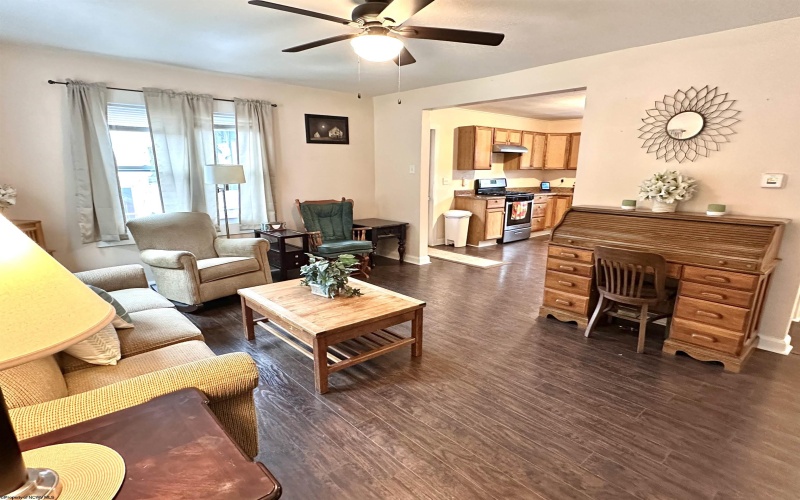 683 Locust Avenue, Weston, West Virginia 26452, 2 Bedrooms Bedrooms, 4 Rooms Rooms,1 BathroomBathrooms,Single Family Detached,For Sale,Locust,10160044