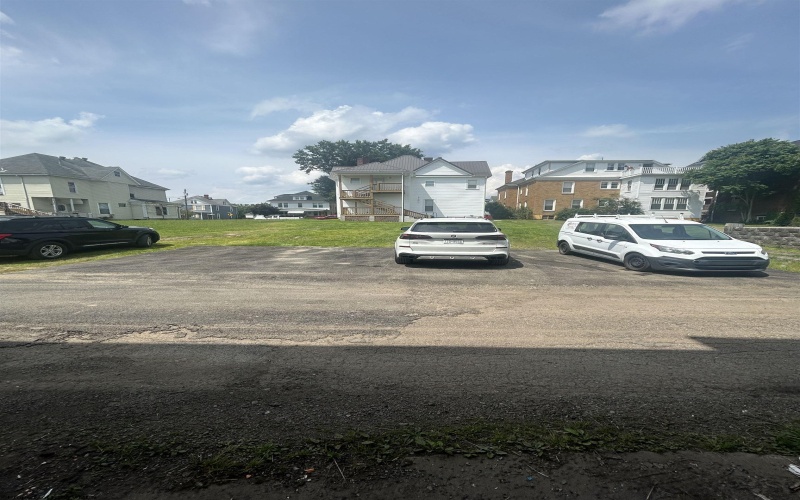 645 Mulberry Avenue, Clarksburg, West Virginia 26301, 4 Bedrooms Bedrooms, 10 Rooms Rooms,3 BathroomsBathrooms,Single Family Detached,For Sale,Mulberry,10160048
