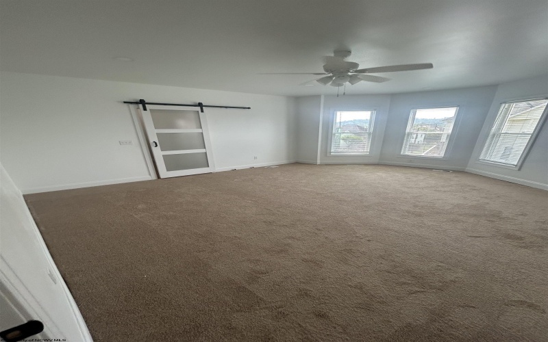 645 Mulberry Avenue, Clarksburg, West Virginia 26301, 4 Bedrooms Bedrooms, 10 Rooms Rooms,3 BathroomsBathrooms,Single Family Detached,For Sale,Mulberry,10160048