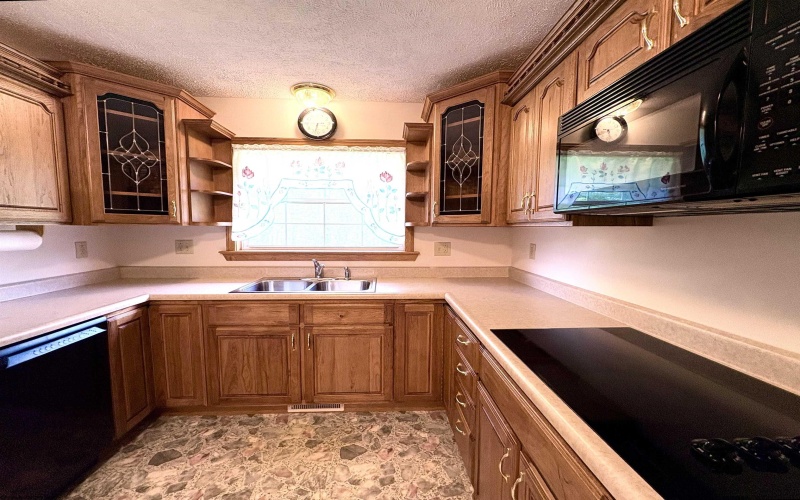 159 Morning View Lane, Bridgeport, West Virginia 26330, 2 Bedrooms Bedrooms, 5 Rooms Rooms,1 BathroomBathrooms,Single Family Detached,For Sale,Morning View,10160047