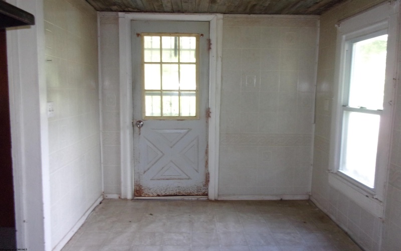 333 Buckhannon Mountain Road, Buckhannon, West Virginia 26201, 2 Bedrooms Bedrooms, 6 Rooms Rooms,1 BathroomBathrooms,Single Family Detached,For Sale,Buckhannon Mountain,10160046
