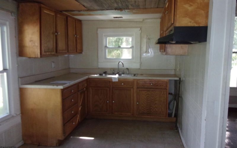333 Buckhannon Mountain Road, Buckhannon, West Virginia 26201, 2 Bedrooms Bedrooms, 6 Rooms Rooms,1 BathroomBathrooms,Single Family Detached,For Sale,Buckhannon Mountain,10160046