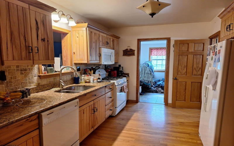 583 Gallop Run Road, Lost Creek, West Virginia 26385, 3 Bedrooms Bedrooms, 8 Rooms Rooms,1 BathroomBathrooms,Single Family Detached,For Sale,Gallop Run,10151512