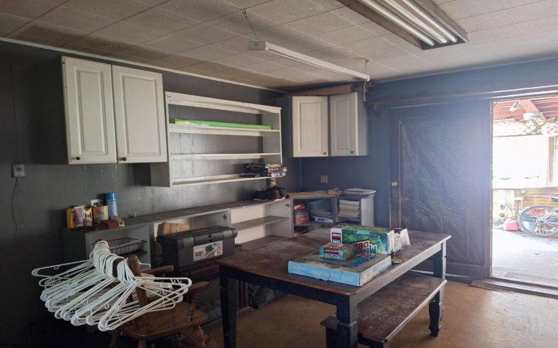 1070 Pinch Gut Hollow, Fairmont, West Virginia 26554, 3 Bedrooms Bedrooms, 6 Rooms Rooms,2 BathroomsBathrooms,Single Family Detached,For Sale,Pinch Gut,10160056