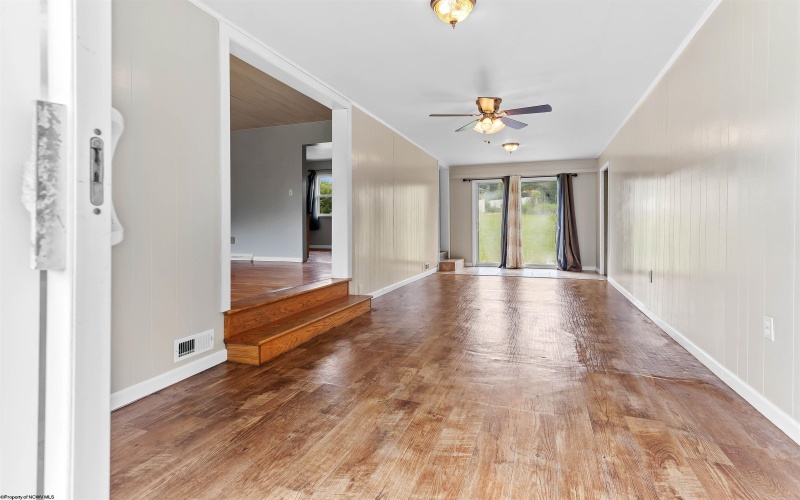 48 Skyline Drive, Morgantown, West Virginia 26508, 3 Bedrooms Bedrooms, 10 Rooms Rooms,2 BathroomsBathrooms,Single Family Detached,For Sale,Skyline,10160063