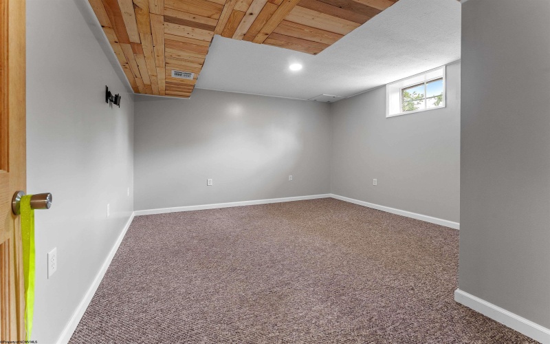 48 Skyline Drive, Morgantown, West Virginia 26508, 3 Bedrooms Bedrooms, 10 Rooms Rooms,2 BathroomsBathrooms,Single Family Detached,For Sale,Skyline,10160063