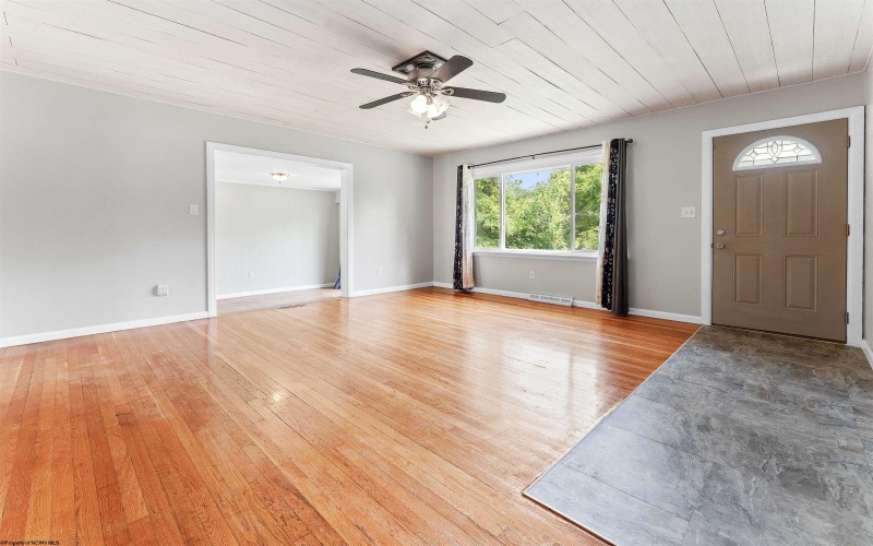 48 Skyline Drive, Morgantown, West Virginia 26508, 3 Bedrooms Bedrooms, 10 Rooms Rooms,2 BathroomsBathrooms,Single Family Detached,For Sale,Skyline,10160063