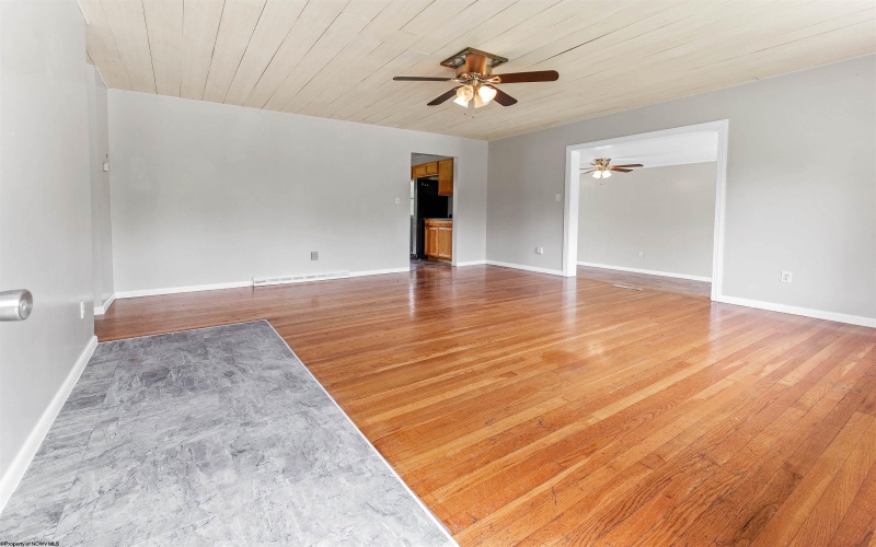 48 Skyline Drive, Morgantown, West Virginia 26508, 3 Bedrooms Bedrooms, 10 Rooms Rooms,2 BathroomsBathrooms,Single Family Detached,For Sale,Skyline,10160063