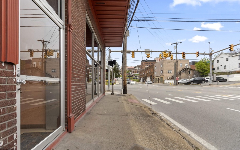 1389 University Avenue, Morgantown, West Virginia 26505, ,Commercial/industrial,For Lease,University,10160070