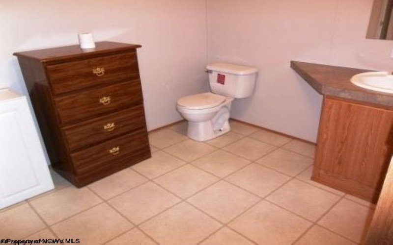 100 Nelson Howard Lane, French Creek, West Virginia 26218, 3 Bedrooms Bedrooms, 5 Rooms Rooms,1 BathroomBathrooms,Residential Rentals,For Rent,Nelson Howard,10160062