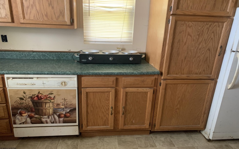 132 Anoldsburg Road, Arnoldsburg, West Virginia 25234, 3 Bedrooms Bedrooms, 9 Rooms Rooms,2 BathroomsBathrooms,Single Family Detached,For Sale,Anoldsburg,10160061