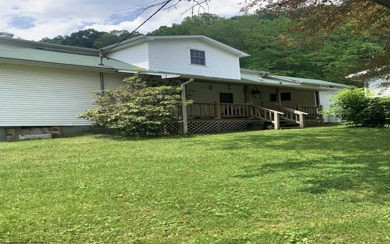 132 Anoldsburg Road, Arnoldsburg, West Virginia 25234, 3 Bedrooms Bedrooms, 9 Rooms Rooms,2 BathroomsBathrooms,Single Family Detached,For Sale,Anoldsburg,10160061