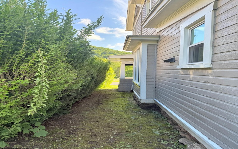 715 MAIN Street, Grafton, West Virginia 26354, 3 Bedrooms Bedrooms, 10 Rooms Rooms,1 BathroomBathrooms,Single Family Detached,For Sale,MAIN,10160071