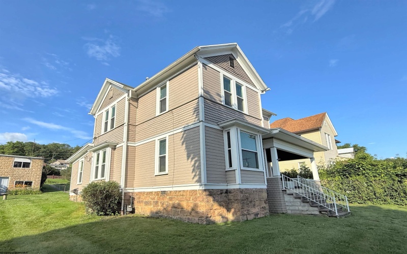 715 MAIN Street, Grafton, West Virginia 26354, 3 Bedrooms Bedrooms, 10 Rooms Rooms,1 BathroomBathrooms,Single Family Detached,For Sale,MAIN,10160071