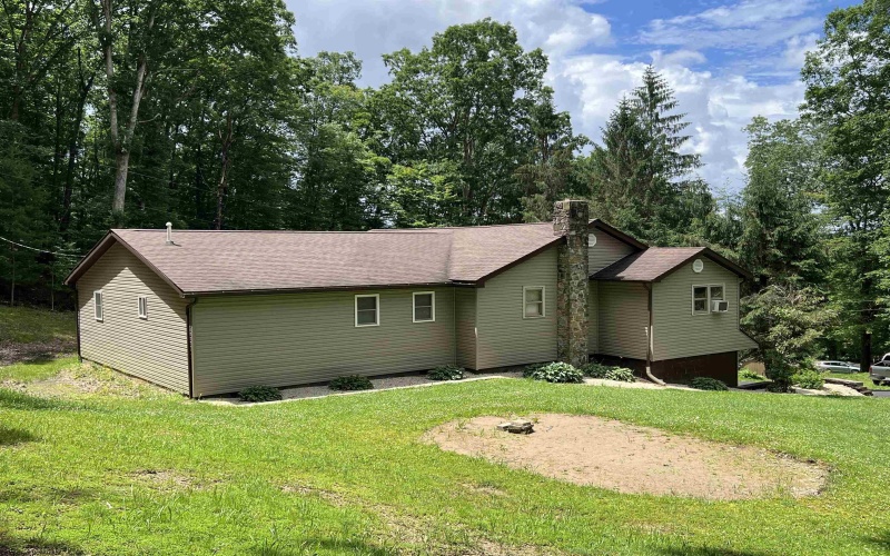 60 Saras Way, Beverly, West Virginia 26253, 3 Bedrooms Bedrooms, 10 Rooms Rooms,2 BathroomsBathrooms,Single Family Detached,For Sale,Saras,10160072