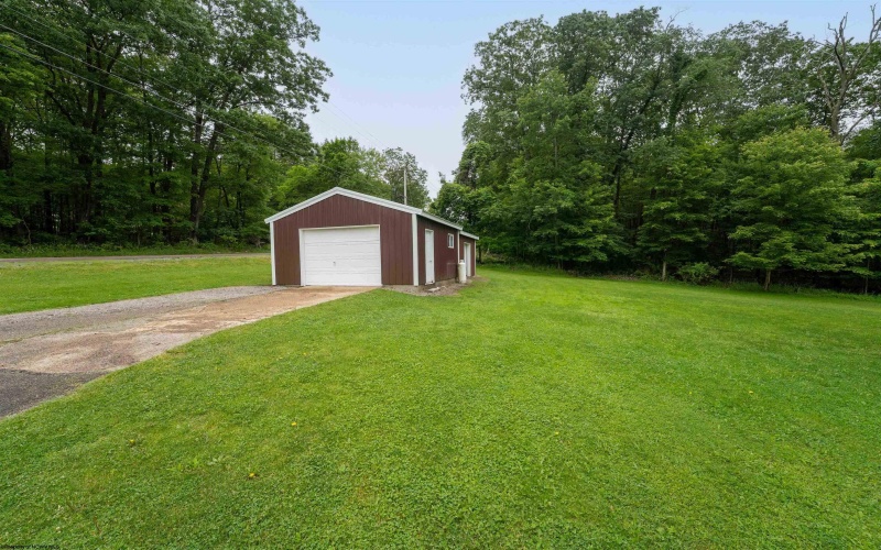 2228 Dinnerbell Five Forks Road, Farmington, Pennsylvania 15437, 3 Bedrooms Bedrooms, 5 Rooms Rooms,2 BathroomsBathrooms,Single Family Detached,For Sale,Dinnerbell Five Forks,10160073