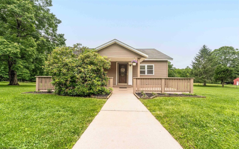 2228 Dinnerbell Five Forks Road, Farmington, Pennsylvania 15437, 3 Bedrooms Bedrooms, 5 Rooms Rooms,2 BathroomsBathrooms,Single Family Detached,For Sale,Dinnerbell Five Forks,10160073