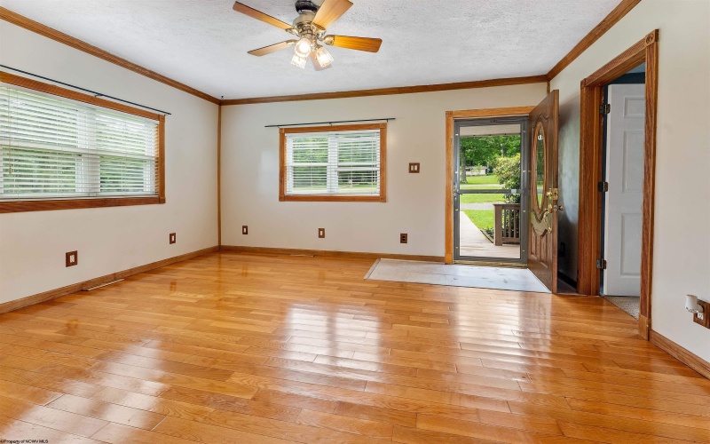2228 Dinnerbell Five Forks Road, Farmington, Pennsylvania 15437, 3 Bedrooms Bedrooms, 5 Rooms Rooms,2 BathroomsBathrooms,Single Family Detached,For Sale,Dinnerbell Five Forks,10160073