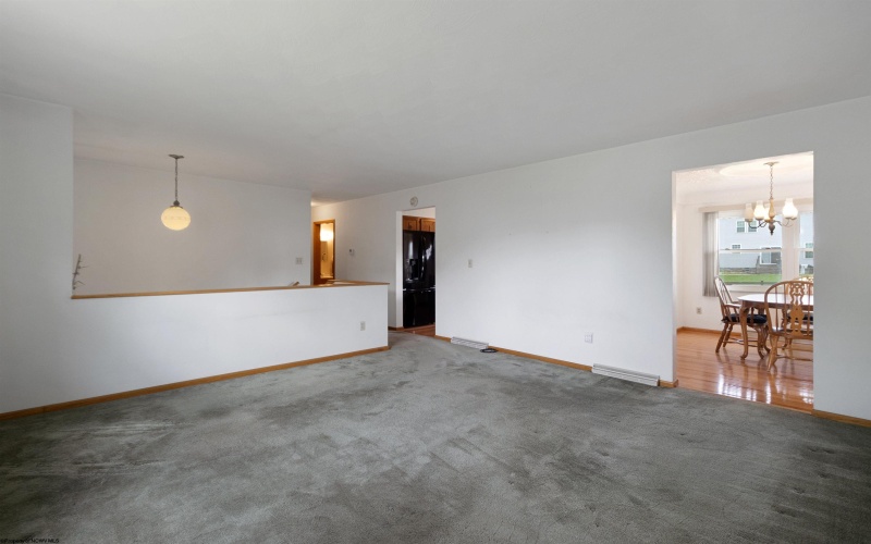 244 Del Dew Drive, Bridgeport, West Virginia 26330, 3 Bedrooms Bedrooms, 8 Rooms Rooms,2 BathroomsBathrooms,Single Family Detached,For Sale,Del Dew,10160089