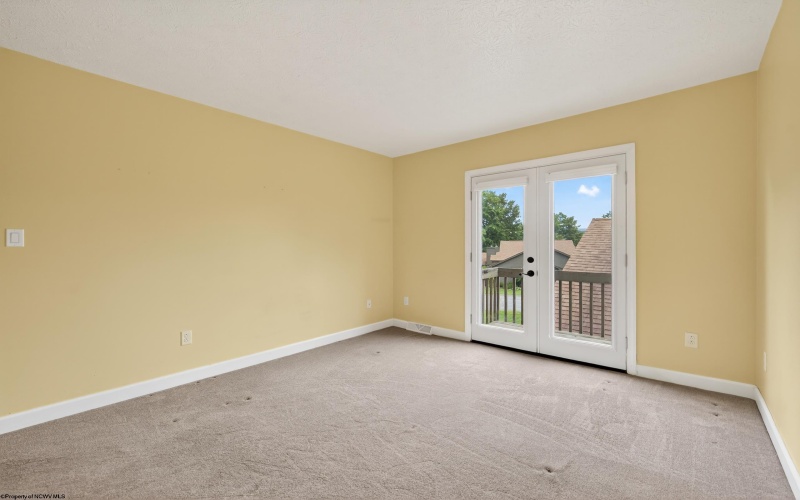 1024 Greystone Circle, Morgantown, West Virginia 26508, 3 Bedrooms Bedrooms, 5 Rooms Rooms,1 BathroomBathrooms,Single Family Attached,For Sale,Greystone,10160079